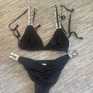 Black Beach Bunny bikini size small bottom size large top